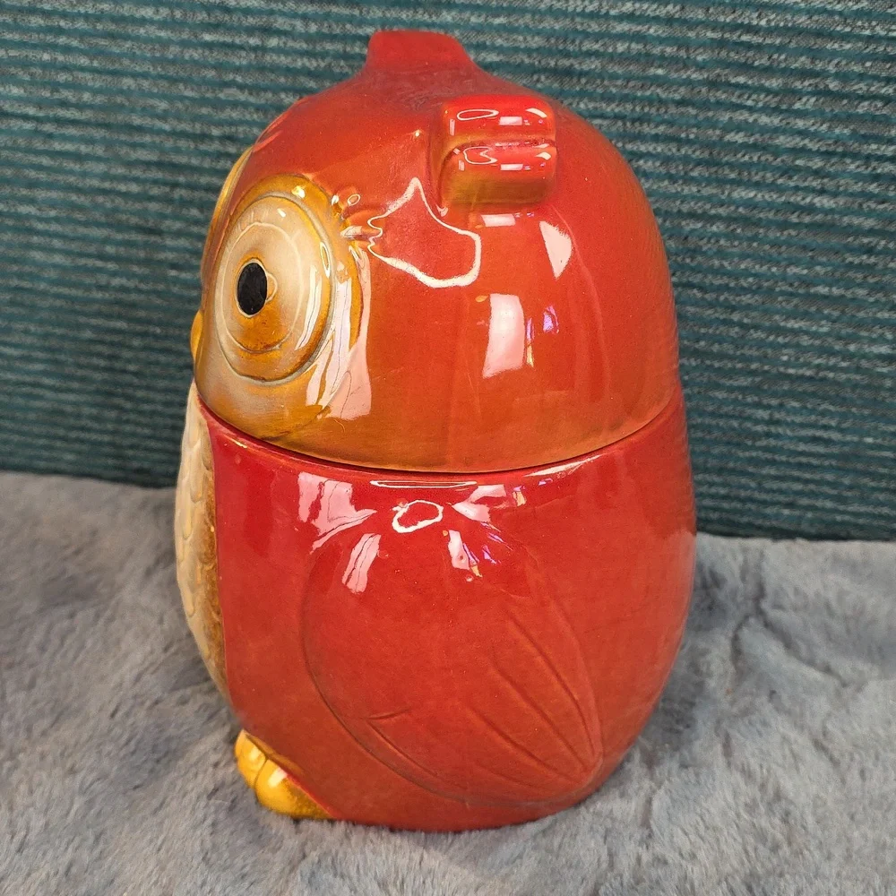 Adorable Owl Ceramic Canister/Cookie Jar Gibson Home